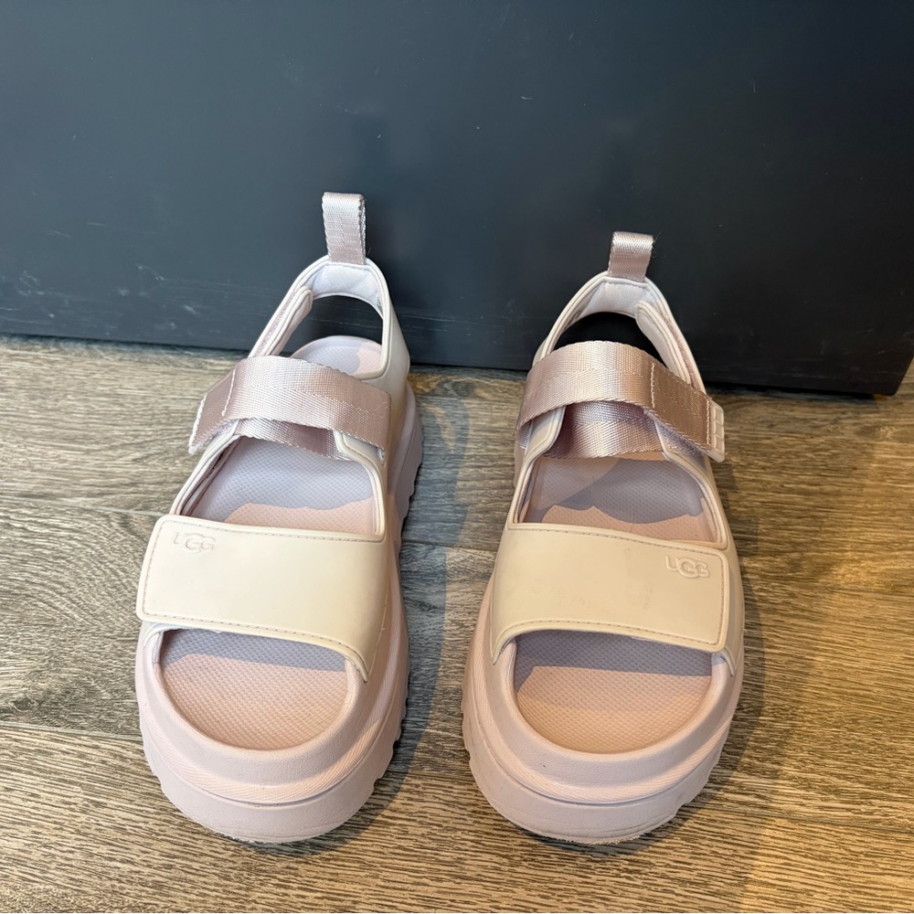 UGG lila Platform Hook-and-Loop Sandals